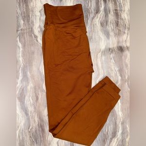 High waist Nude Seamless Leggings. Size Medium